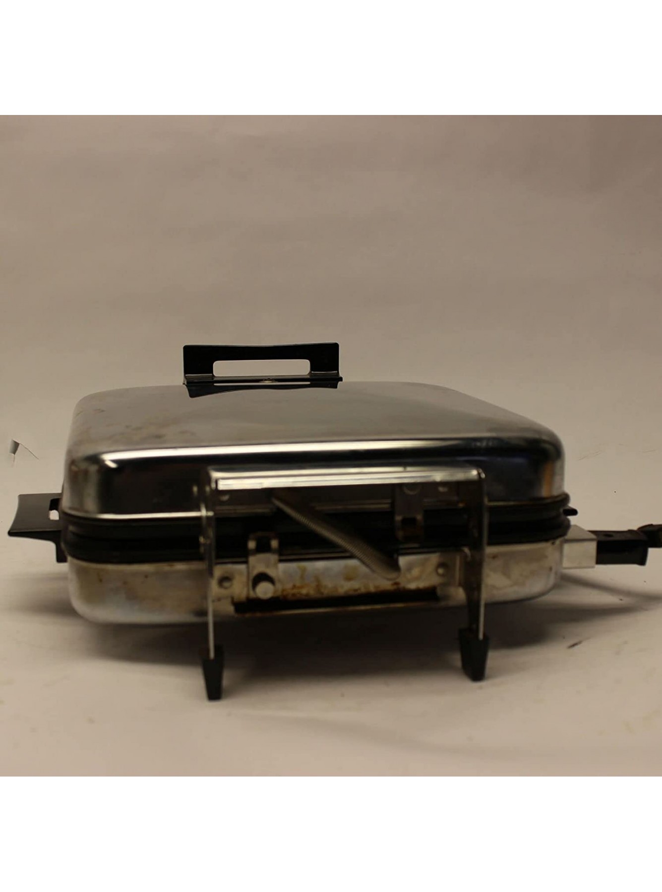 Compatible with Vintage Black Angus Waffle Iron Series 950 Model 533B w Cord B0B5PL6MPV